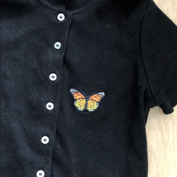 adorable rare Brandy Melville Caroline crop top - Picture 2 of 3